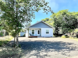 857 Vagabond Ave SW, Ocean Shores, WA 98569