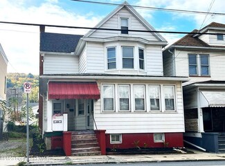 104 W Patterson St, Lansford, PA 18232