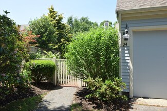 24 Wildflower Ln Unit 24, Yarmouth Port, MA 02675