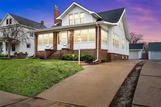 1917 B Ave NE, Cedar Rapids, IA 52402