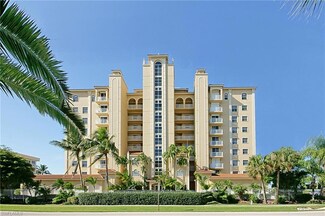 9577 Gulf Shore Dr Unit 804, Naples, FL 34108
