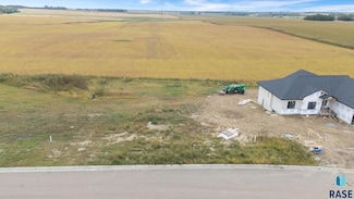 7 W Willow Trail, Crooks, SD 57020