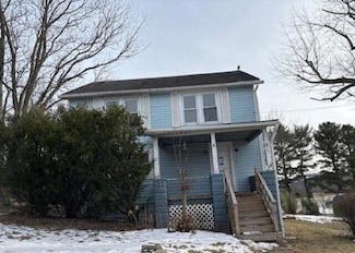 1451 W Pittsburgh St, Scottdale, PA 15683