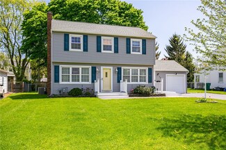 74 Sunflower Dr, Rochester, NY 14621