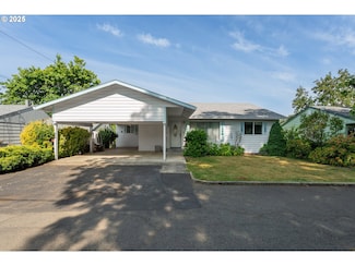 154 W Hickory St, Roseburg, OR 97471