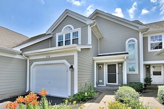 654 Kingsbridge Dr Unit 11, Carol Stream, IL 60188
