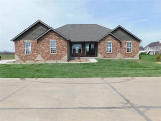 453 Westridge Dr, Troy, MO 63379