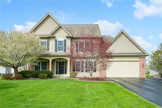 40 Black Cedar Dr, Rochester, NY 14624