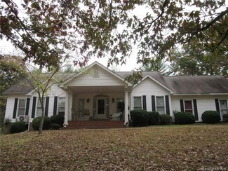 105 Valley Dr, Badin, NC 28001
