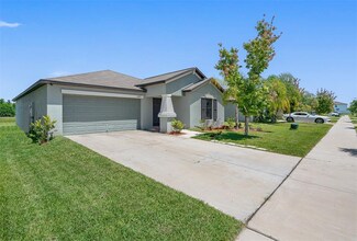 14823 Crescent Rock Dr, Wimauma, FL 33598