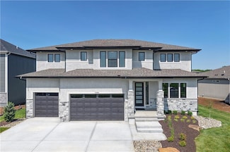 17186 S Heatherwood St, Olathe, KS 66062