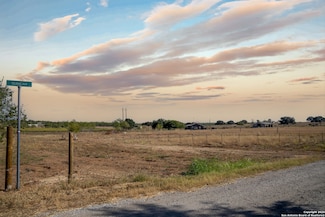 23 Duncan Rd, Leming, TX 78064