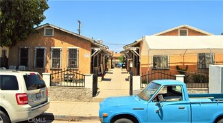 1817 E 70th St, Los Angeles, CA 90001