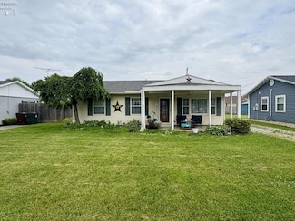 43 Longfellow Dr, Tiffin, OH 44883