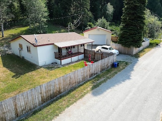 132A Village St, Metaline Falls, WA 99153