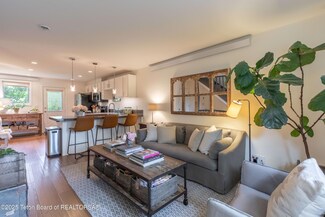 577 W Broadway Ave, Jackson, WY 83001