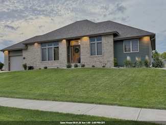 3008 Mulligan Dr, Yankton, SD 57078