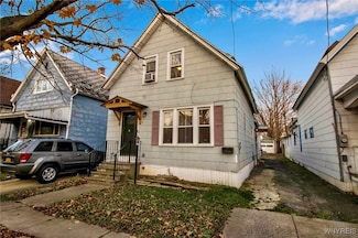 31 Schiller St, Buffalo, NY 14206