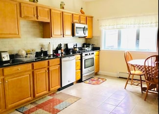 57 Dartmouth St Unit 2, Somerville, MA 02145