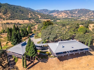 241 Henry Station Rd, Ukiah, CA 95482
