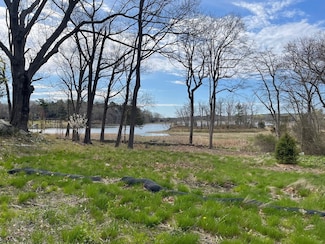 98 Black Horse Ln, Cohasset, MA 02025