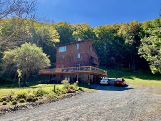 66 Station Hill Rd, Prompton, PA 18456