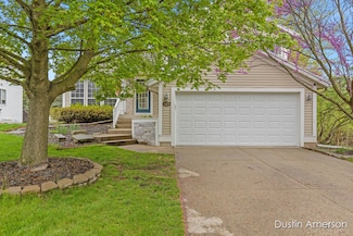 3675 W Grove Ct SE, Grand Rapids, MI 49512