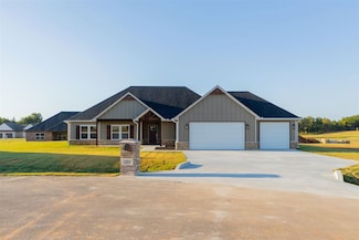 221 Stonebriar Ct, Stillwater, OK 74074