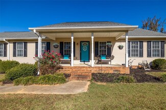 114 Lisa Dr, Fountain Inn, SC 29644
