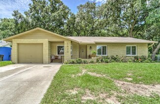 1420 Oak Valley Dr, Seffner, FL 33584