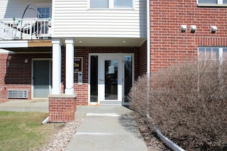 33A Grand Canyon Dr Unit 201, Baraboo, WI 53913
