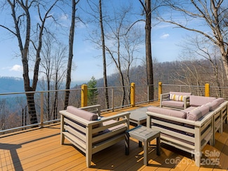 5 Powder Ridge Dr, Asheville, NC 28803