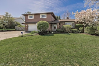 25216 Hazelmere Rd, Beachwood, OH 44122