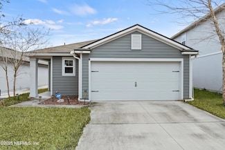 8292 Meadow Walk Ln, Jacksonville, FL 32256
