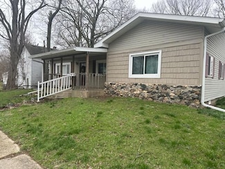 405 S Red Bud Trail, Buchanan, MI 49107