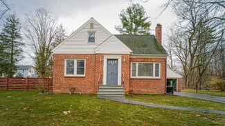 62 Campbell Ave, Castleton On Hudson, NY 12033