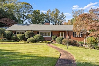 706 Crescent Dr, Lancaster, SC 29720