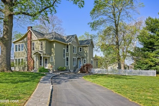 1349 S Main St, Carthage, MO 64836