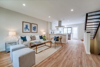 8432 Via Sonoma Unit 59, La Jolla, CA 92037