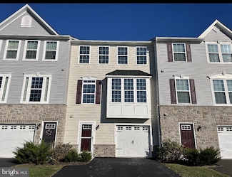 225 Laurel Ln, Perkasie, PA 18944