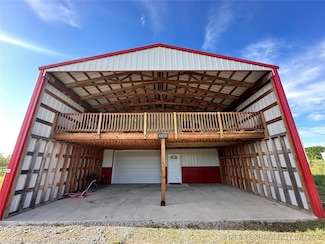 8815 Ashcroft Rd, Mounds, OK 74047