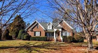 125 Eaglecrest Dr, Matthews, NC 28104