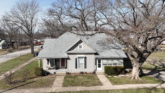 219 S Montgomery St, Sedan, KS 67361