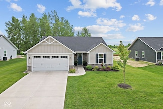 7051 E Bean Blossom Dr, Camby, IN 46113