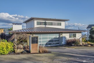 6242 Chatham Dr S, Seattle, WA 98118