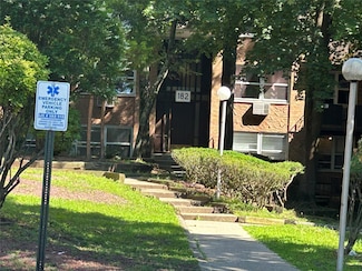 182 Kearsing Pkwy Unit H, Monsey, NY 10952