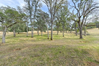 2 Shinn Ranch Rd, Diamond Springs, CA 95623