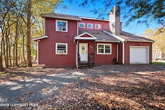 8434 Bear Trail Dr, Tobyhanna, PA 18466