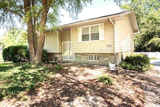 11006 Parker Ln, Evansville, IN 47712