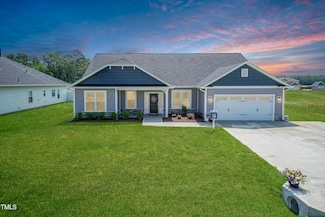 106 Oxford Ct, La Grange, NC 28551